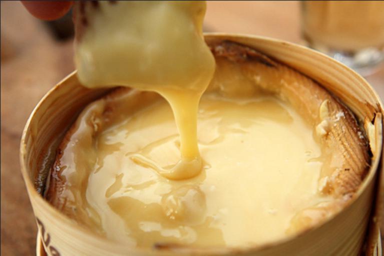 Fromage Mont d'Or chaud
